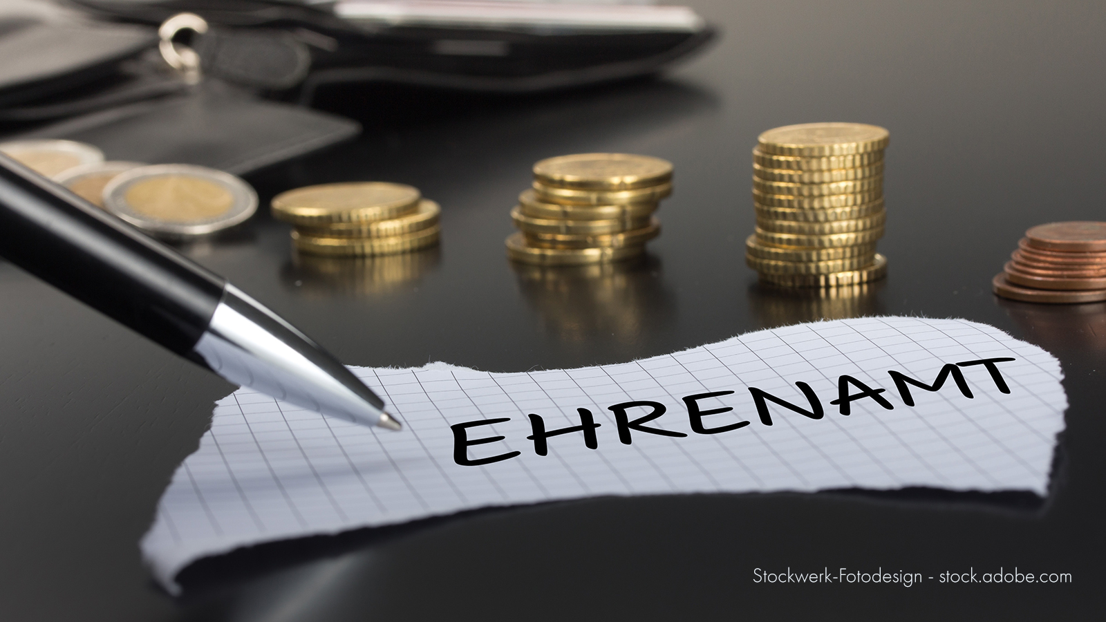 Ehrenamt und Steuern - Eigens - stock.adobe.com